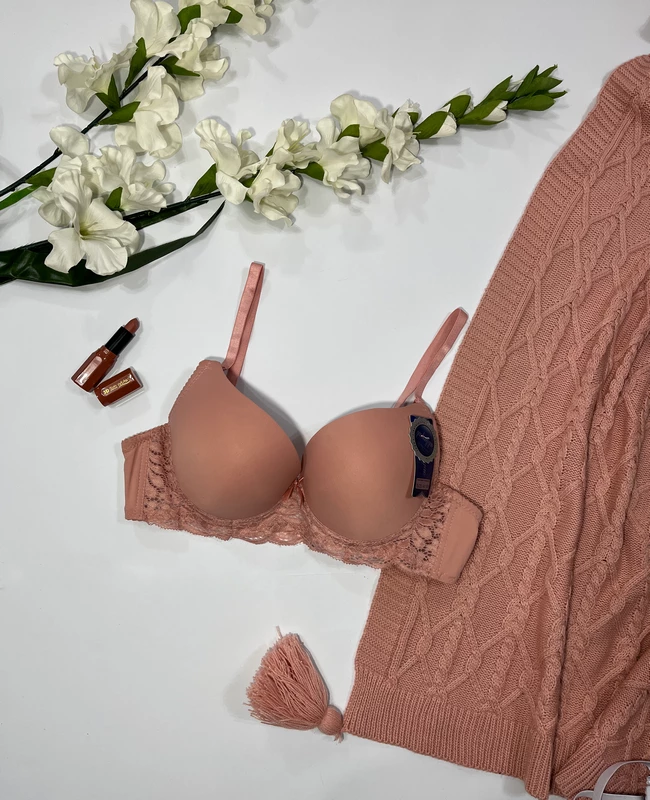 سوتین فنردار پروتز